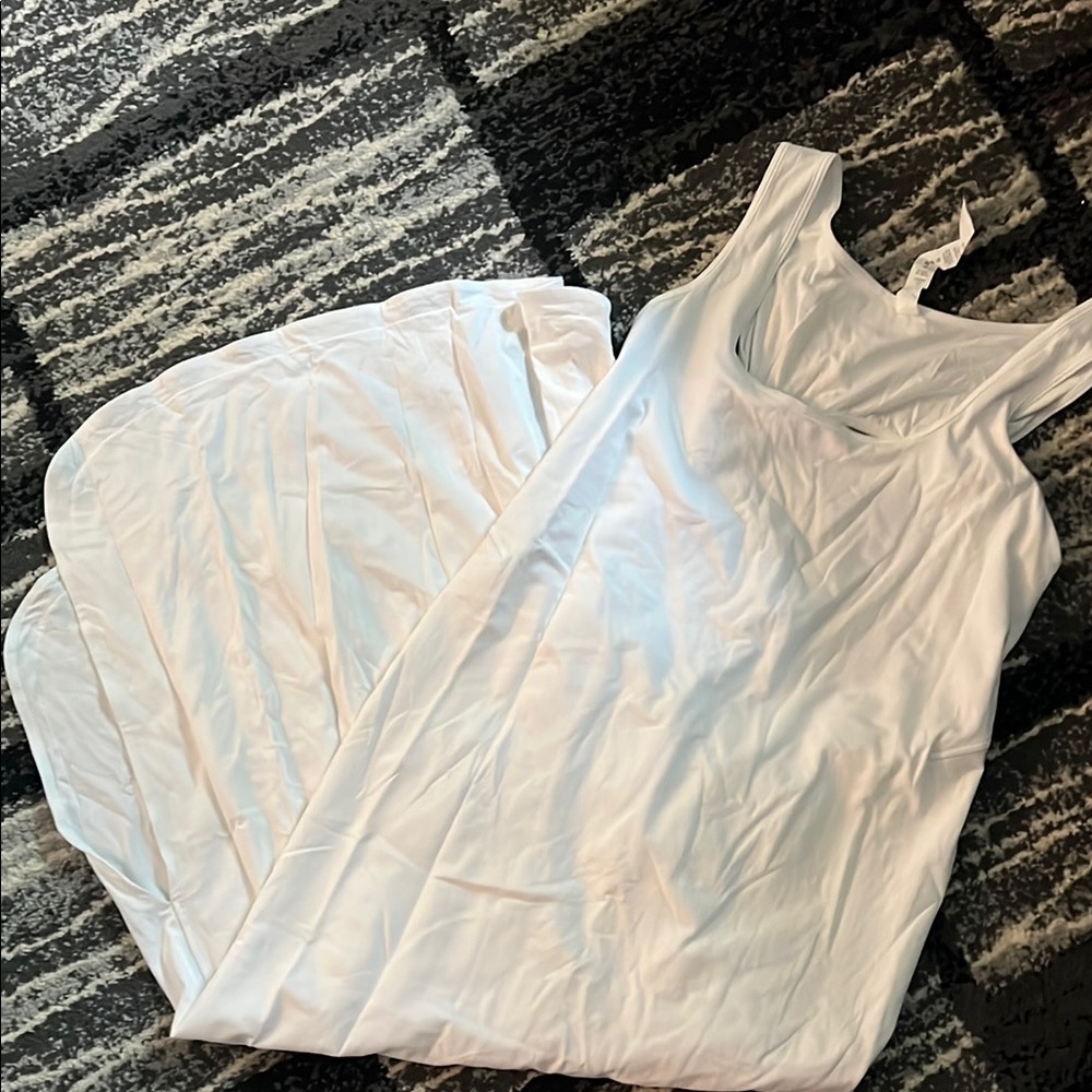 Women’s Lululemon Pima white cotton open back dress